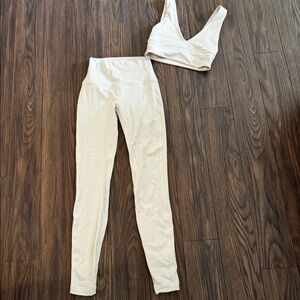 Lululemon workout set